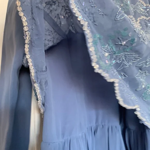 Dress - Picture 2 of 5